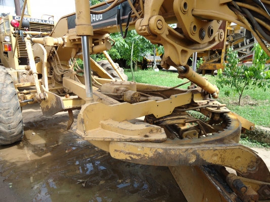 ขายรถเกรด CATERPILLAR 140G S/N 72V02XXX  สภาพพร้อมใช้งาน