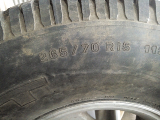 ขายแม็ก+ ยาง 6 รู ห้าวงครับ กับ 6 รู สี่วงครับ ขอบ 15 ถอดจากกะบะอีซูซุ