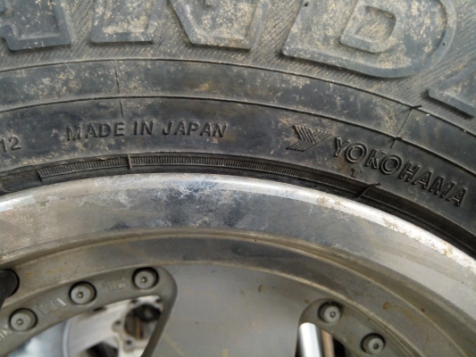 ขายแม็ก+ ยาง 6 รู ห้าวงครับ กับ 6 รู สี่วงครับ ขอบ 15 ถอดจากกะบะอีซูซุ