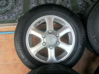 ขายล้อแม็กISUZU GOLD series16 พร้อมยางปี12 4 ล้อ ขายล้อแม็กISUZU GOLD series16 พร้อมยางปี12 4 ล้อ