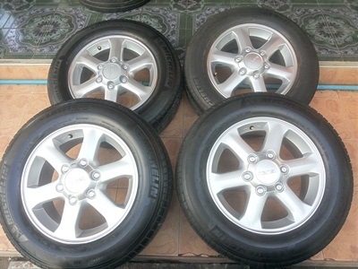 ขายล้อแม็กISUZU GOLD series16 พร้อมยางปี12 4 ล้อ