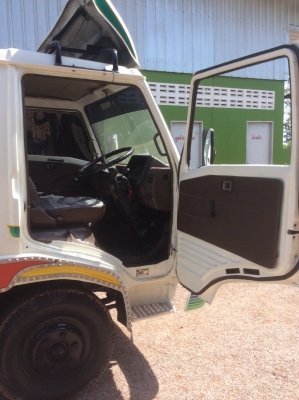 ขายHINO KM777 รถห้างแท้ เครื่องดี ครัทซีสวย ขาย370,000 บาท