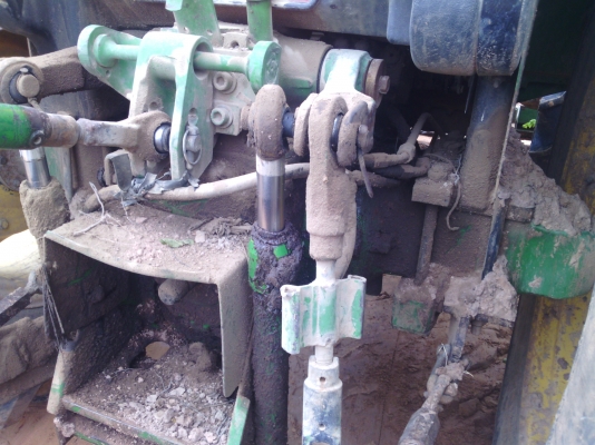 ขายตามสภาพ จอนเดีย 5615 ผาลดันหน้า ผาล7 เอกสารเล้มทะเบียน ขายตามสภาพ จอนเดีย 5615 ผาลดันหน้า ผาล7 เอกสารเล้มทะเบียน