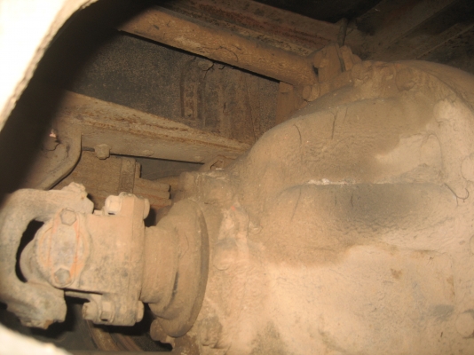 2 เพลา  195 แรง   ราคา  750.000  บาท