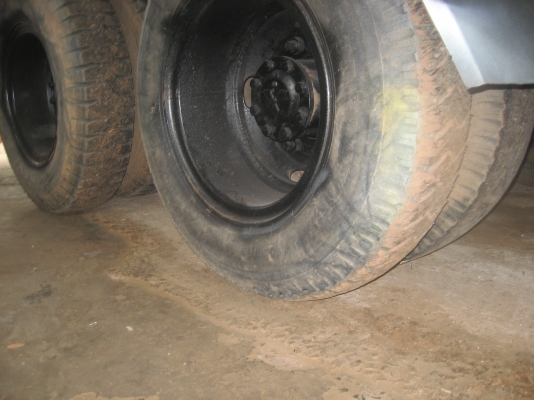 2 เพลา  195 แรง   ราคา  750.000  บาท