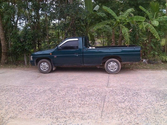 Nissan Big Mฝาแดง