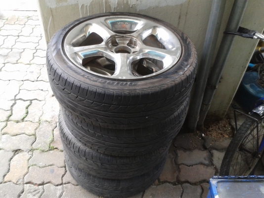 แม็กขอบ 17 นิ้วพร้อมยาง 7500 บาท 5 รูกับ 4 รู