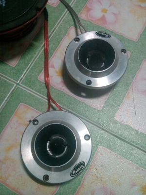 ขายเครื่องเสียงยกชุดเพลาเวอร์ใหม่มือหนึ่ง แต่ดอกมือสอง  ดอก12 โม ตามรายละเอียด ขาย 6500 บาท