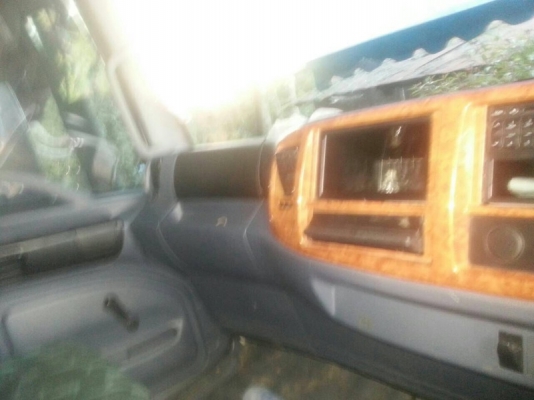 รถฮีโน่ 6 ล้อ ( ไม่ดั้ม ) 150 แรงม้า. ปี 50 สนใจติดต่อ 081 - 6079515 รถฮีโน่ 6 ล้อ ( ไม่ดั้ม ) 150 แรงม้า. ปี 50 สนใจติดต่อ 081 - 6079515