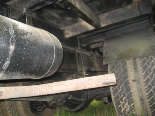 เครื่อง  165 แรง  เพลาเดียว    600,000  บาท