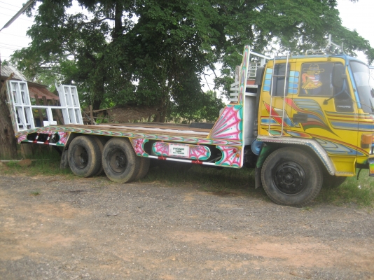 เครื่อง  165 แรง  เพลาเดียว    600,000  บาท