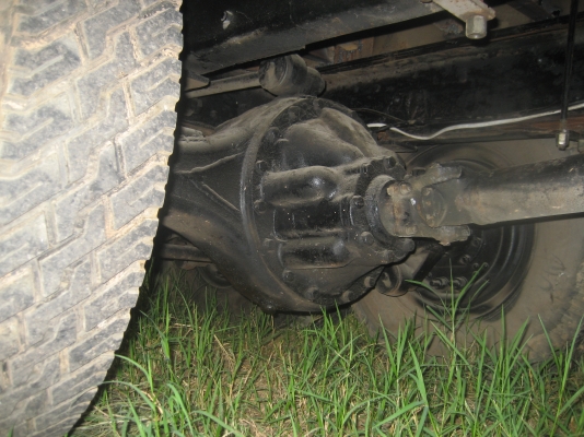 เครื่อง  165 แรง  เพลาเดียว    600,000  บาท