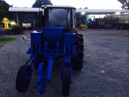 ขายเครื่องหยอดข้าวโพดของพยับการช่างสภาพพร้อมใช้