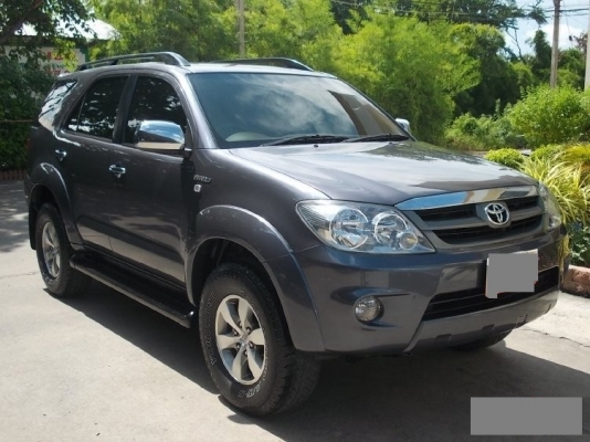 ขายรถสวยๆพร้อมใช้งาน 2007TOYOTA, FORTUNER 2.7V เบนซิน 4WD Top โฉม ปี05-08 สีเทาดำ เกียร์ออโต้ ทะเบียน ภูเก็ต