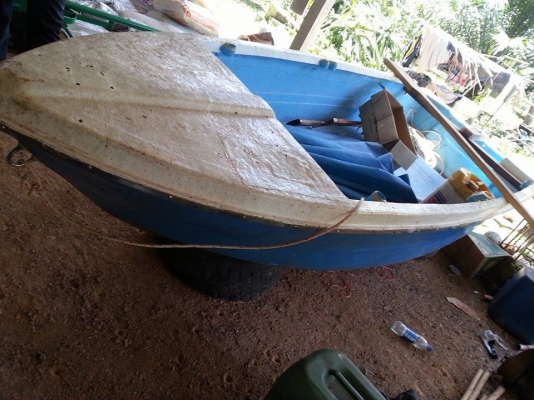 ขายเรือไฟเบอร์ตกปลาทะเลยาว 14 ฟุต พร้อมเครื่องหางยาว HOTDA 13 แรง