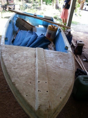 ขายเรือไฟเบอร์ตกปลาทะเลยาว 14 ฟุต พร้อมเครื่องหางยาว HOTDA 13 แรง