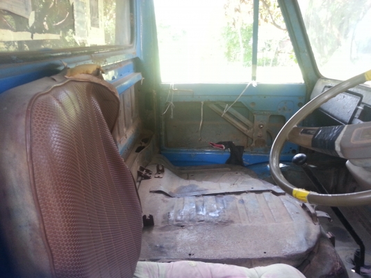 ขาย 6 ล้อพร้อมใช้งานมีเล่ม แต่ขาดนานแล้วขายเลย 79000