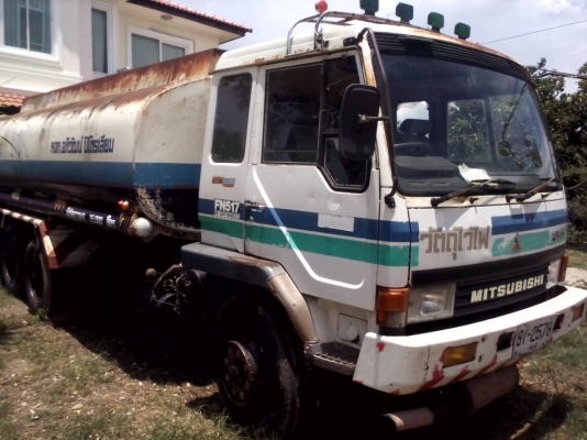 ขายรถ10ล้อบรรทุกน้ำมัน 15,000ลิตร 195แรงม้า ราคา680000