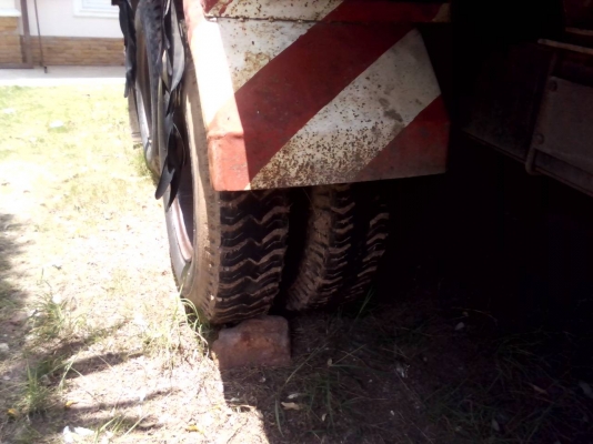 ขายรถ10ล้อบรรทุกน้ำมัน 15,000ลิตร 195แรงม้า ราคา680000 ขายรถ10ล้อบรรทุกน้ำมัน 15,000ลิตร 195แรงม้า ราคา680000