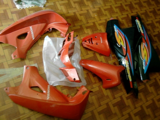 ขายชุดสีเวฟ125s สภาพนางฟ้า