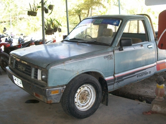 ขายรถกระบะ ISUZU KB 2200 ราคา 49500 บาท สภาพดีพร้อมใช้งาน ทะเบียนโอนได้ โทร 087-9910685 มังบริการ