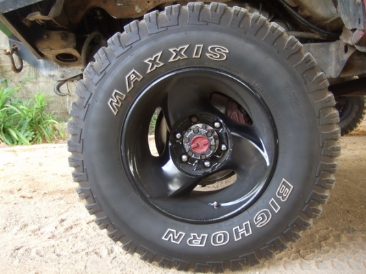 maxxis 762 31x10.5x15 พร้อมล้อ 15x9-25