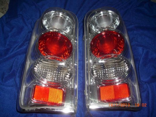 ไฟท้ายรถตู้ TOYOTA หัวจรวด ของใหม่ ขายถูกซื้อมาไม่ได้ใช้ ขายรถไปแล้ว