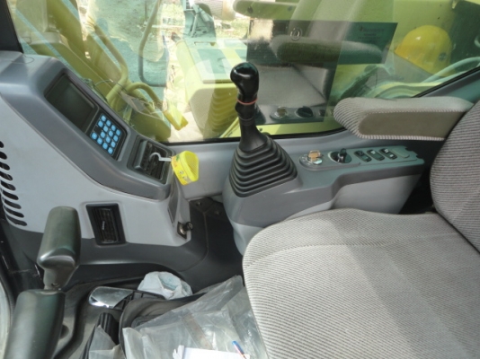 KOMATSU PC200-7 สภาพสวยสมบูรณ์แบบใช้งานได้ทันที