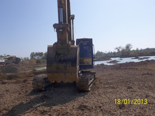 ขายด่วนเเบคโฮ  KOBLECO  MARK2   รุ่น  2เครื่อง  ISUZU  อยู่จ.ศรีสะเกษ