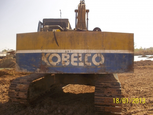 ขายด่วนเเบคโฮ  KOBLECO  MARK2   รุ่น  2เครื่อง  ISUZU  อยู่จ.ศรีสะเกษ