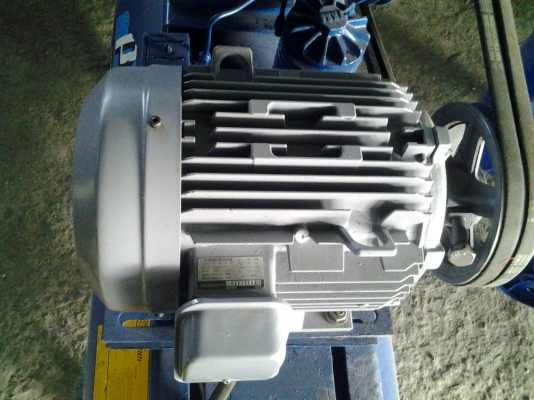 ปั๊มลม puma 5 แรง มือ2 สภาพ เนี๊ยบมากๆ ขนาดความจุถัง 280 ลิตร ทำลมได้สูงสุด 14 บาร์ ไฟ 3 เฟส รับประกัน6เดือน สินค้าอยู่พุทธมลฑลสาย4 สนใจติดต่อ 081-5266979