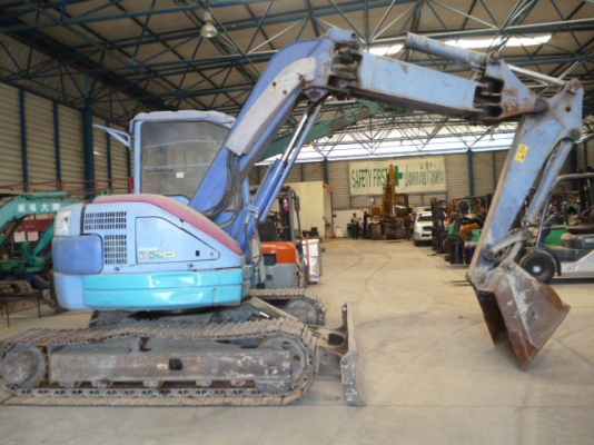 ขาย รถแบคโฮ KOMATSU  PC75UU-3C  SERIAL: 19835 สภาพพร้อมใช้งานได้เลยค่ะ สนใจคลิกเลยค่ะ