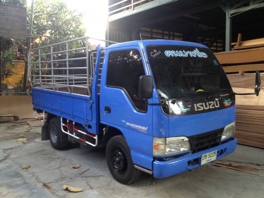 ขายรถบรรทุก ISUSU 4 ล้อขนาดกลาง