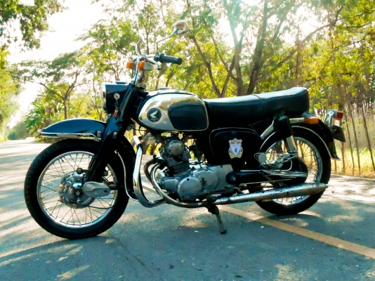 ขาย c92 สวยๆอะไหล่ครบเต็มคัน สภาพแห้งๆ ราคาคุยกันก่อนคับ