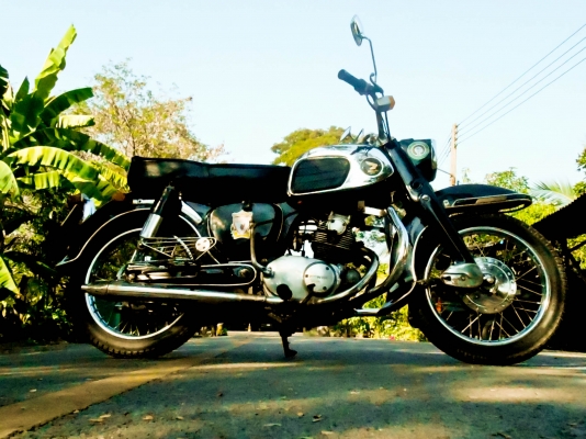 ขาย c92 สวยๆอะไหล่ครบเต็มคัน สภาพแห้งๆ ราคาคุยกันก่อนคับ