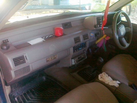 ขายรถบ้านๆโดยรวมสวย เครื่องดีช่วงล่างดีมีพาวเวอร์ สียังใช้ได้รถแห้งๆพร้อมใช้งาน คานหน้าไล้มาไม่หนัก โดยรวมสวยตามรูป