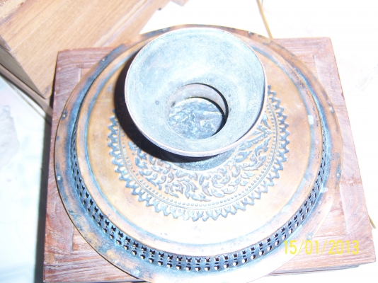 พานทองเหลืองเก่า