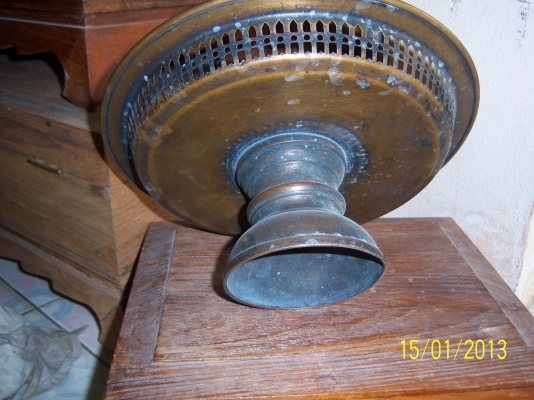 พานทองเหลืองเก่า