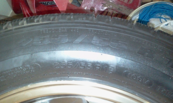 ขายล้อ18 8" 6รู ยาง 255/55 ปี 2010