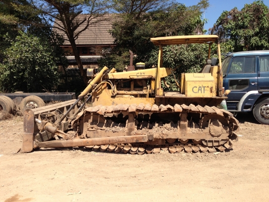 ขายแทรคเตอร์CAT D5B