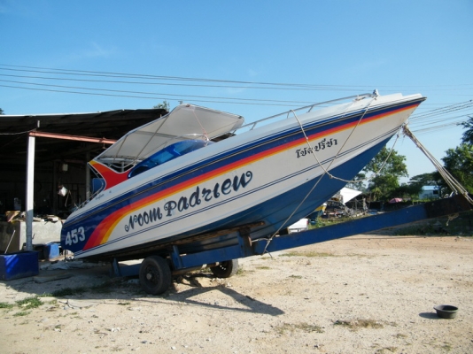 -ขายเรือ  25 ฟุต +เครื่อง ยามาฮ่า 200 แรง ราคาถูกๆๆ