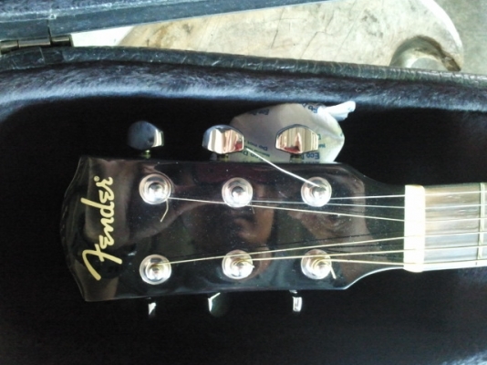 กีต้าร์โปร่งไฟฟ้าfender cd 60