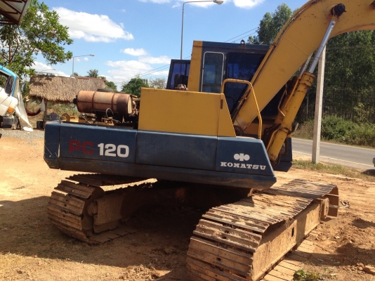 KOMATSU PC 100-3 เอกสารใบอินวอยซ์ครบ รถบอดี้สวยมากๆ ทั้งภายนอกและภายในอุปกรณ์ทุกชิ้นยังมีอยู่ครบ เครื่องแห้งดีไม่มีเยิ้ม ปั๊มเดิมๆ เอวแน่นดี ช่วงล่างโซ่บูทใบแทรกหนาดี พร้อมทำงานได้เลยนะครับ