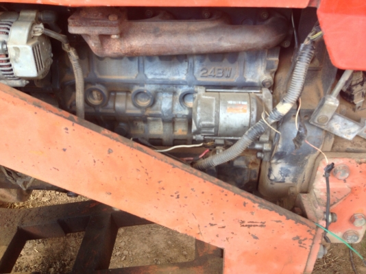 KUBOTA M5000 SU - 2 เพลา ทำงาน 4,000 ชม. เอกสารเล่มทะเบียนมีครบพร้อม เครื่องแน่นดีแรงดี ระบบรั่วซึ่มไม่มีปัญหาพร้อมทำงานได้เลย อุปกรณ์มีใบดันหน้า ผานพรวนดิน 3 ช่วงล่างแน่นดี พร้อมใช้งานได้เลยครับ ราคาต่อรองได้นะครับ