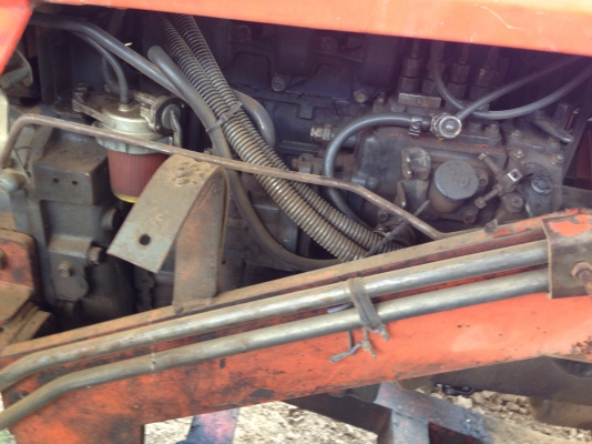 KUBOTA M5000 SU - 2 เพลา ทำงาน 4,000 ชม. เอกสารเล่มทะเบียนมีครบพร้อม เครื่องแน่นดีแรงดี ระบบรั่วซึ่มไม่มีปัญหาพร้อมทำงานได้เลย อุปกรณ์มีใบดันหน้า ผานพรวนดิน 3 ช่วงล่างแน่นดี พร้อมใช้งานได้เลยครับ ราคาต่อรองได้นะครับ