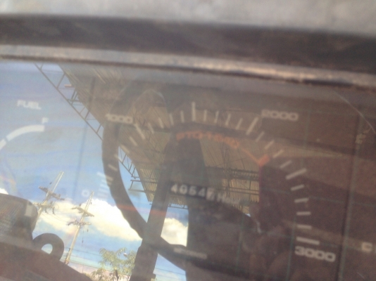 KUBOTA M5000 SU - 2 เพลา ทำงาน 4,000 ชม. เอกสารเล่มทะเบียนมีครบพร้อม เครื่องแน่นดีแรงดี ระบบรั่วซึ่มไม่มีปัญหาพร้อมทำงานได้เลย อุปกรณ์มีใบดันหน้า ผานพรวนดิน 3 ช่วงล่างแน่นดี พร้อมใช้งานได้เลยครับ ราคาต่อรองได้นะครับ