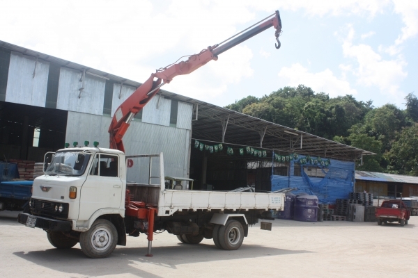 ขาย6ล้อติดเครนพับ2ตันเครื่อง110เเรง ขาย6ล้อติดเครนพับ2ตันเครื่อง110เเรง