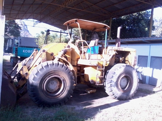 รถตักล้อยาง950 เอวอ่อนดิสเบรรคสี่ล้อ เกีร์ยดีเครื่องดี รุ่นพวกมารัยสั้น850000เอกสารสัญญาการซื้อขายจบข่าว