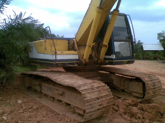 ขาย  KOBELCO 200  มาร์คทรี  ยูตานิ  เดิมเช็คนอกสภาพรถพร้อมใช้งาน