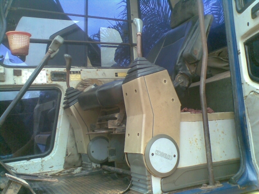 ขาย  KOBELCO 200  มาร์คทรี  ยูตานิ  เดิมเช็คนอกสภาพรถพร้อมใช้งาน